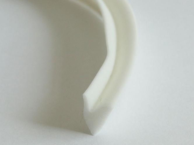 Tusana Hö: 8mm, Br: 10mm, Silikonschaum Lippenprofil