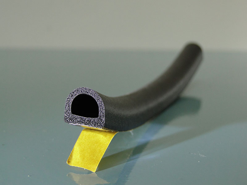 Antonia 7.5x10mm selbstklebend Moosgummi Hohlkammerdichtung