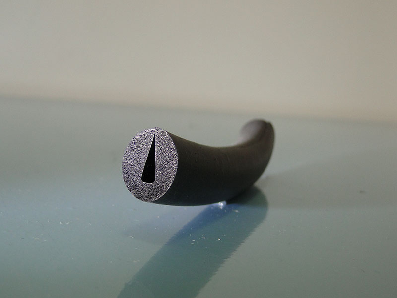 Moosgummi U- Profil Aiolos Höhe: 13 x Breite: 11 mm