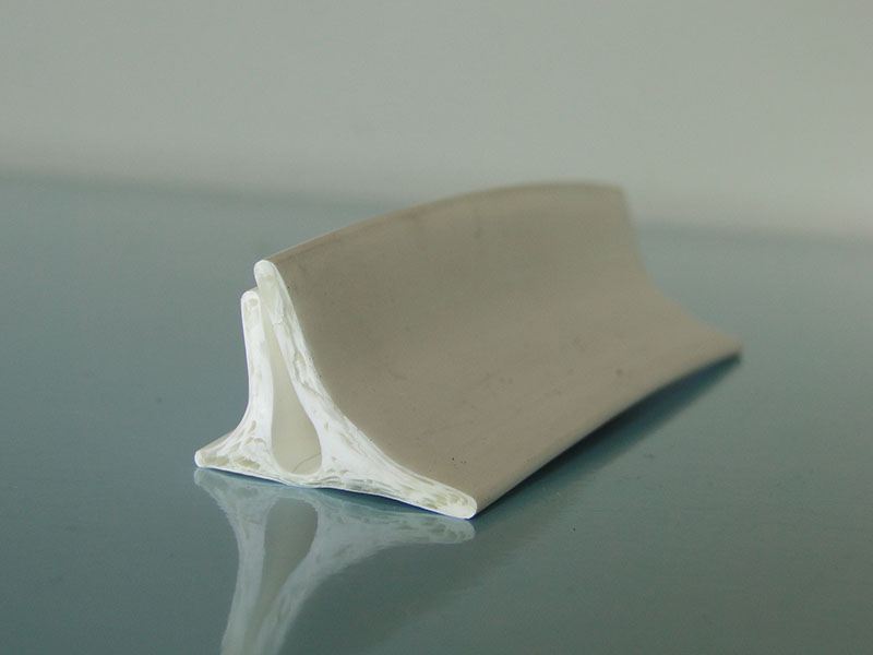 Windschutzscheibendichtung Orka Papyrusweiss RAL 9018 zum nachträglichen Einbau in den Einlass der S