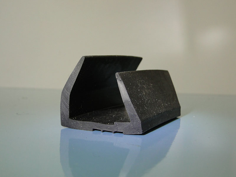 Containerdichtung Butswana zum Aufstecken Stahl- und Seecontainer