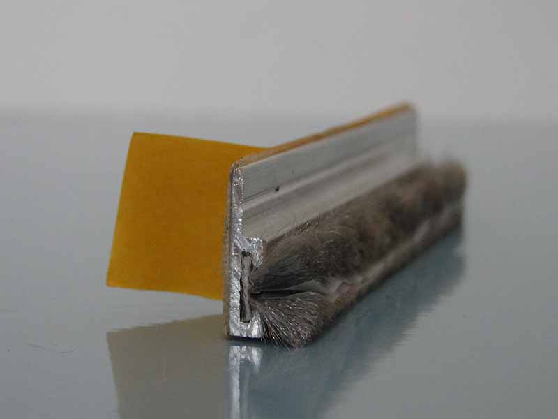 Alu-Bürstenleiste mit Wasserstopper Meduesa