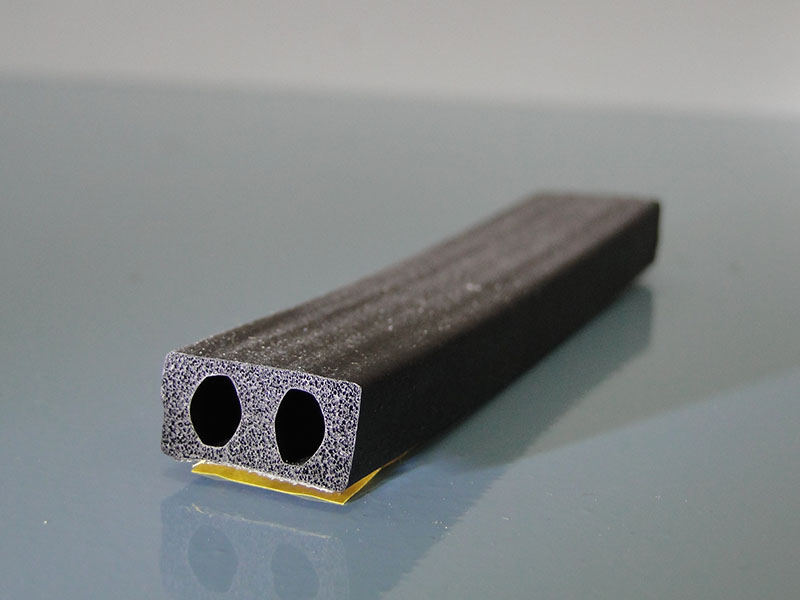 Simana selbstklebend Moosgummi Profil