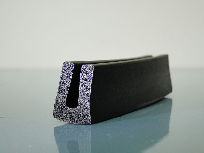 Moosgummi U- Profil Aggadora Höhe: 20 x Breite: 15 mm