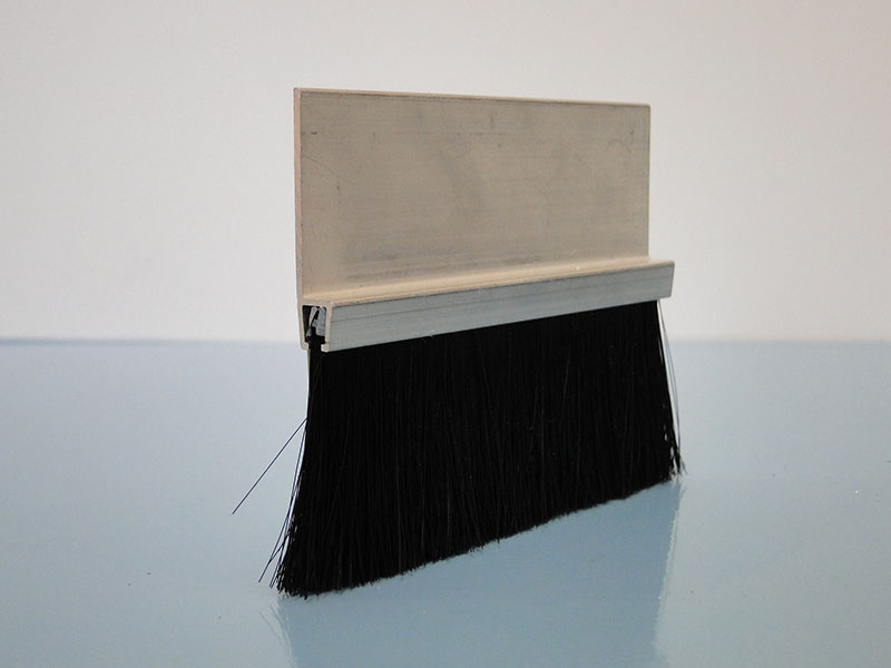 Türbodenbürste Erita mit Halteleiste