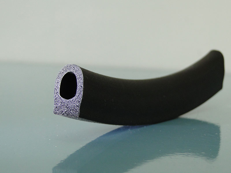 Taddeo Hö: 17mm, Br: 11mm, Moosgummi Halbrundprofil