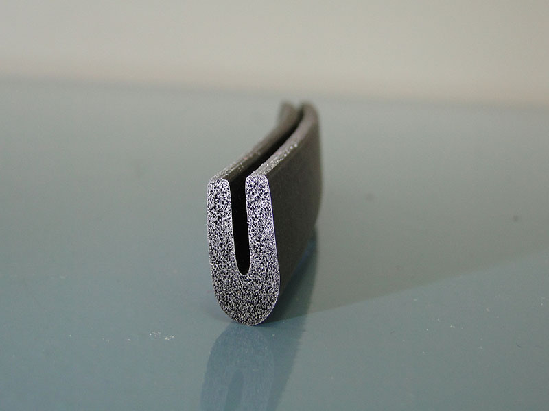 Moosgummi U- Profil Agynessa Höhe: 17 x Breite: 9 mm